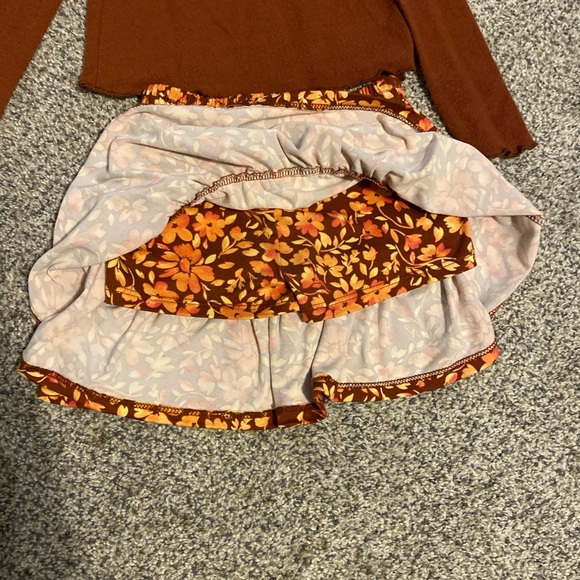 Btween Rust Top with Ruffle Detail - Picture 3 of 4